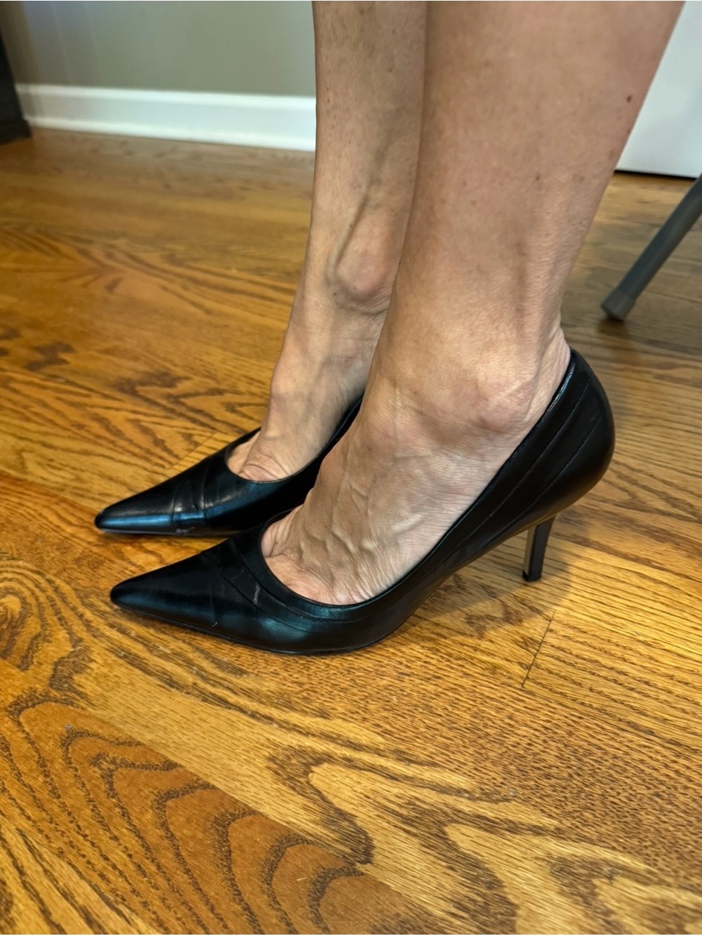 Charles By Charles David Black Pointed-Toe Leather Pumps